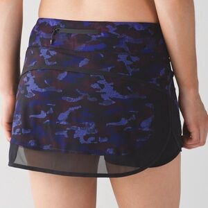 Rare/limited Lululemon Hotty Hot skirt 💜🖤 Brand new never been worn